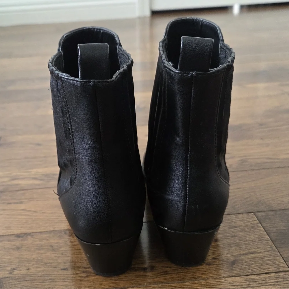Bershka Black Ankle Booties with Elastic Detail And Metallic Trim Accent  37/ 7